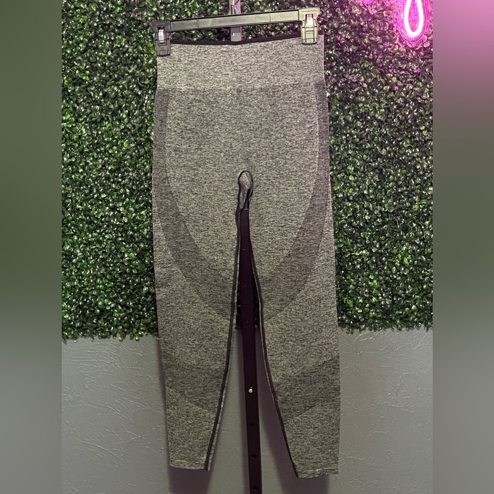 PINK Victoria's Secret Gray Sculpting Leggings
